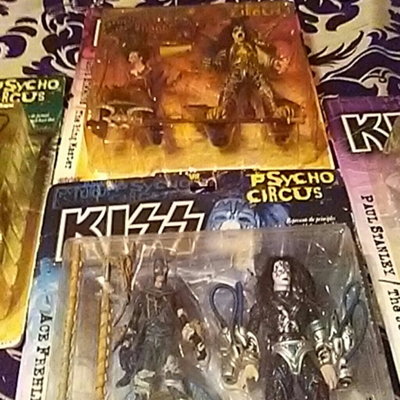 1998 new in box kiss - Picture 3 of 4